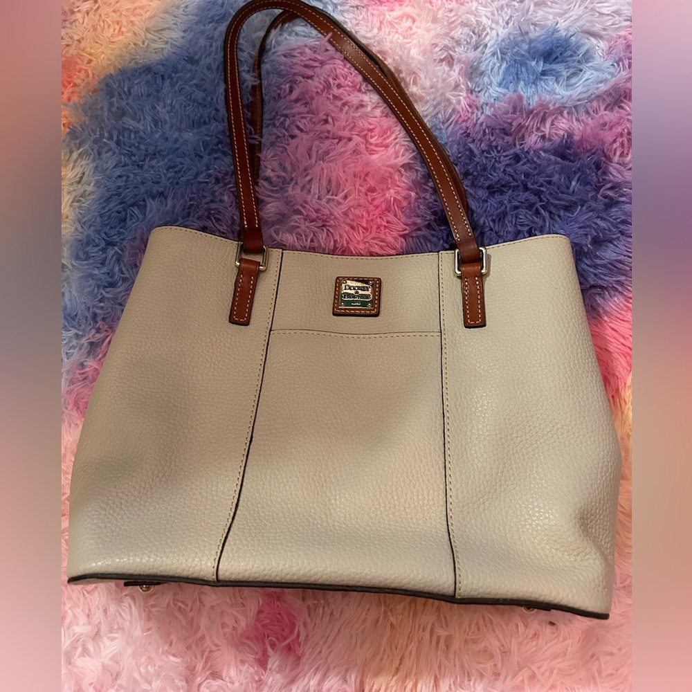 DOONEY & BOURKE
Pebble Grain Small Lexington